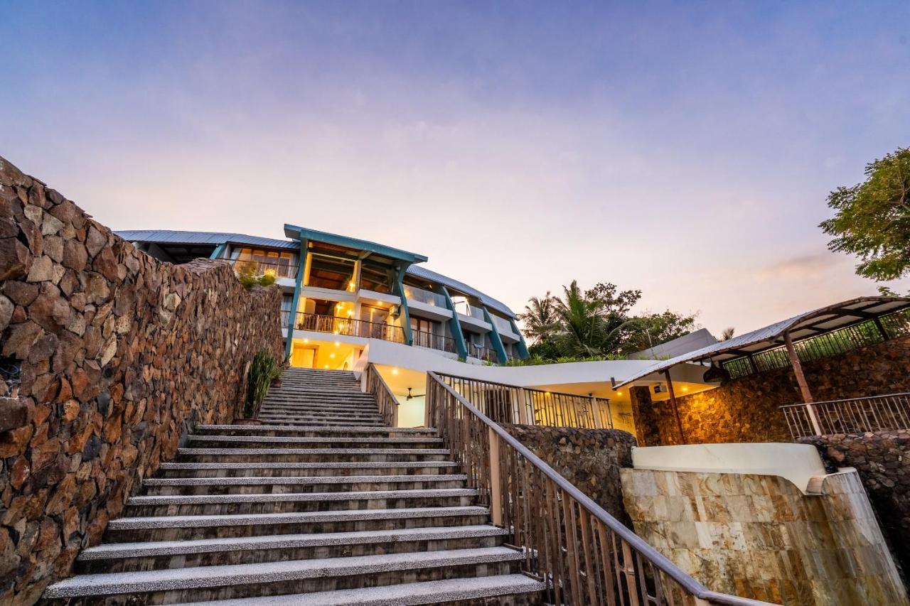 Inlight Lombok Beach Hotel Kuta  Exterior photo