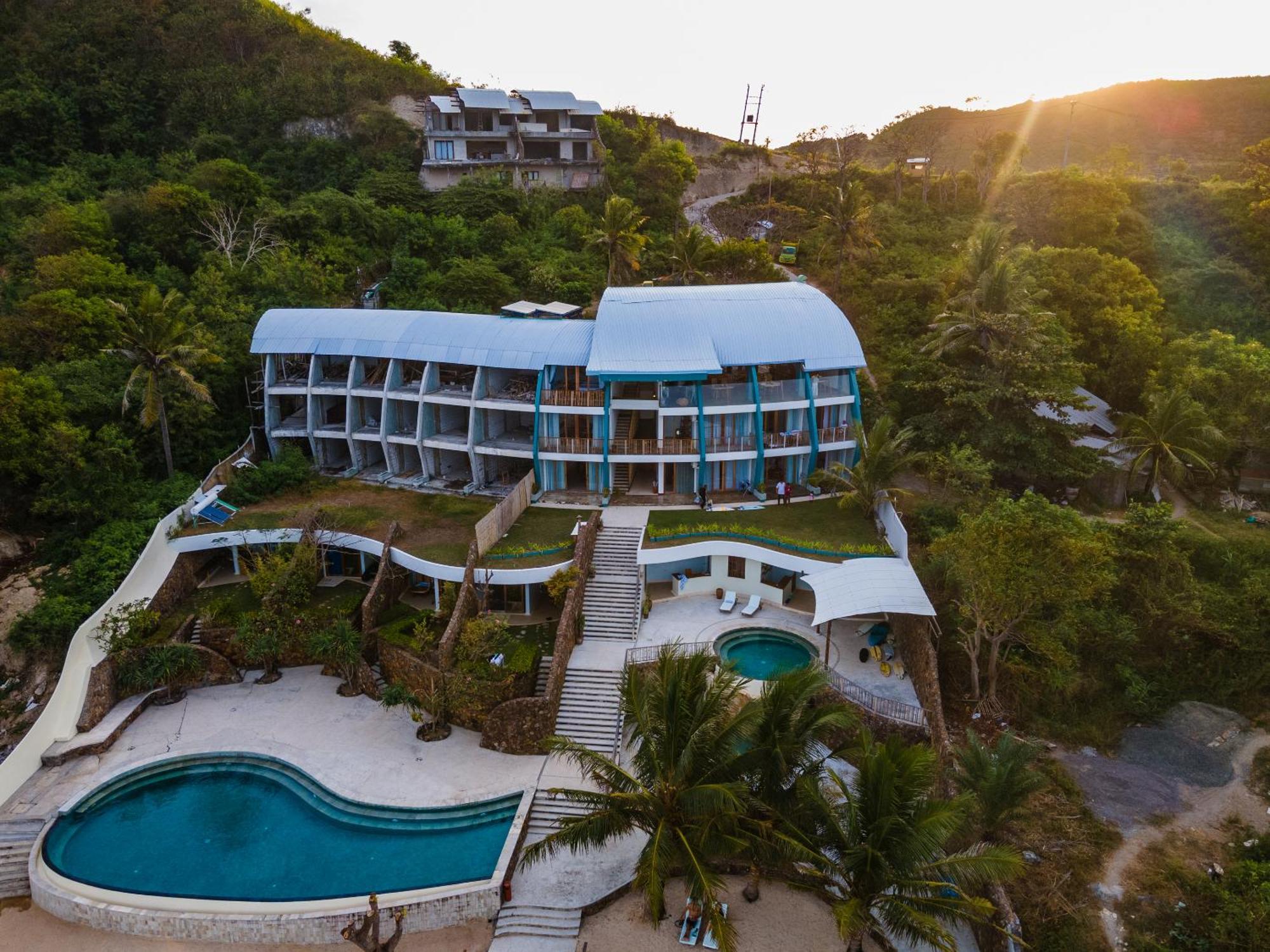 Inlight Lombok Beach Hotel Kuta  Exterior photo