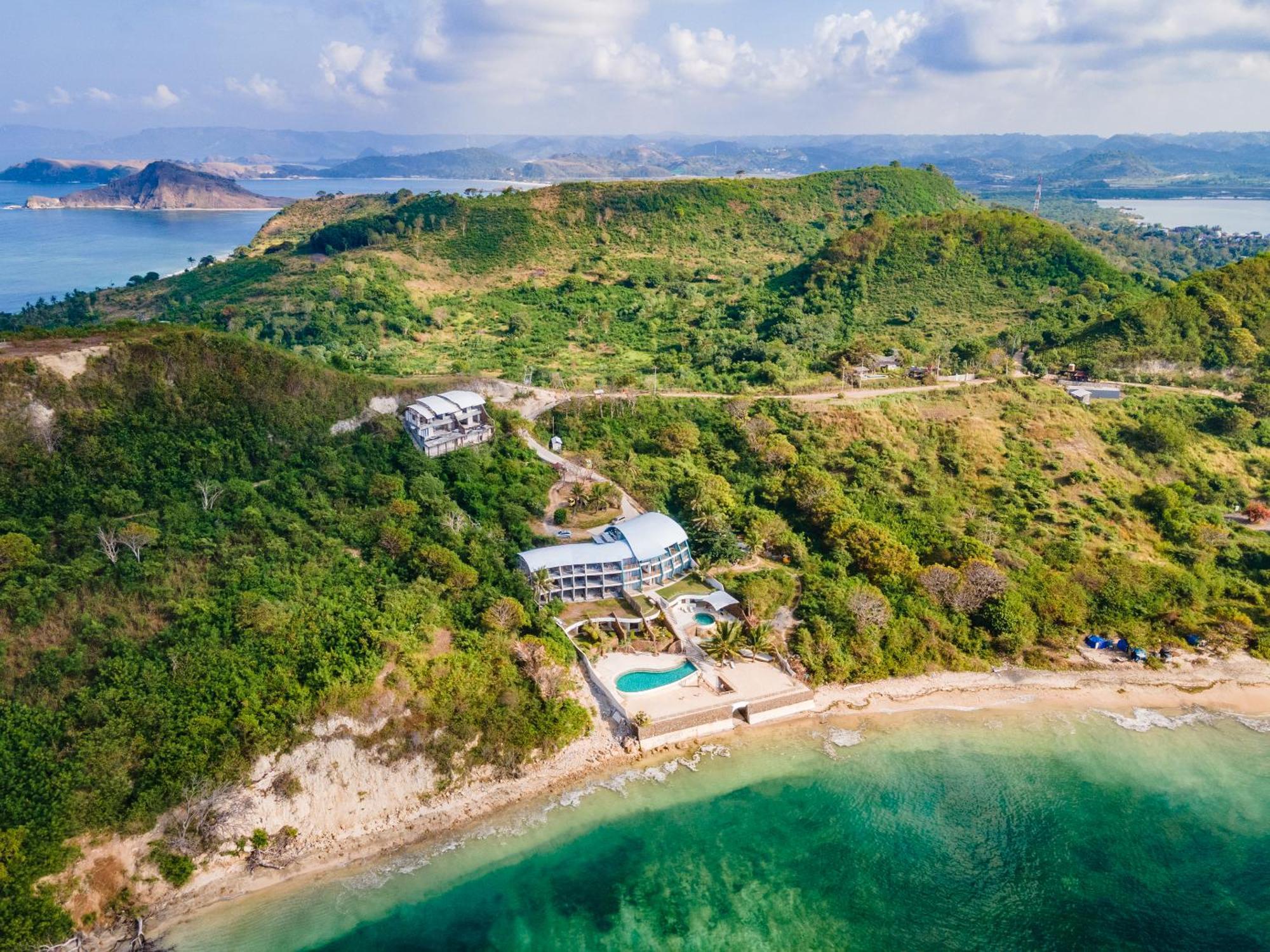 Inlight Lombok Beach Hotel Kuta  Exterior photo