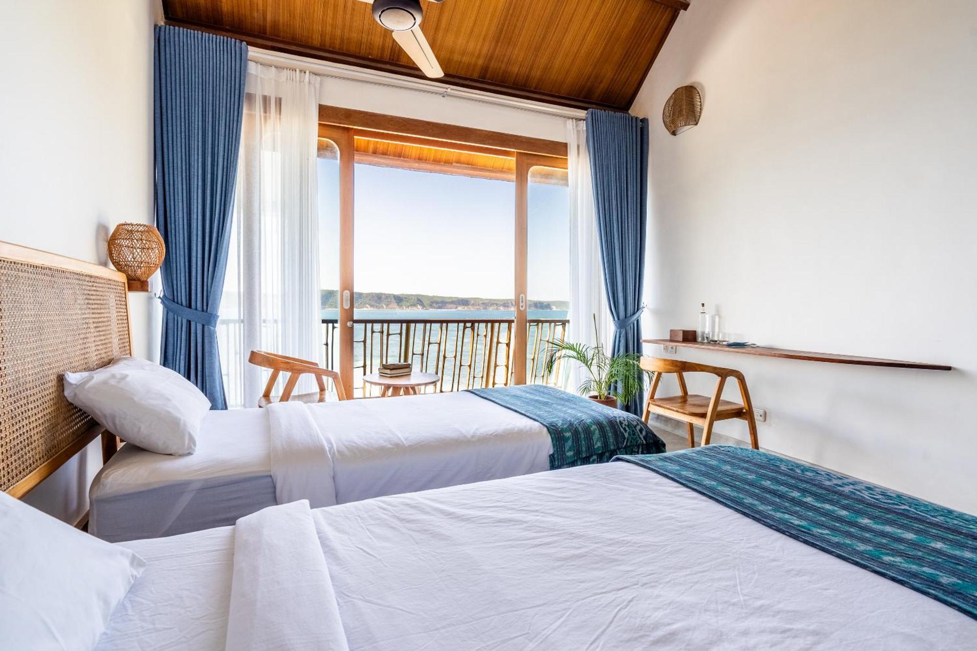 Inlight Lombok Beach Hotel Kuta  Exterior photo