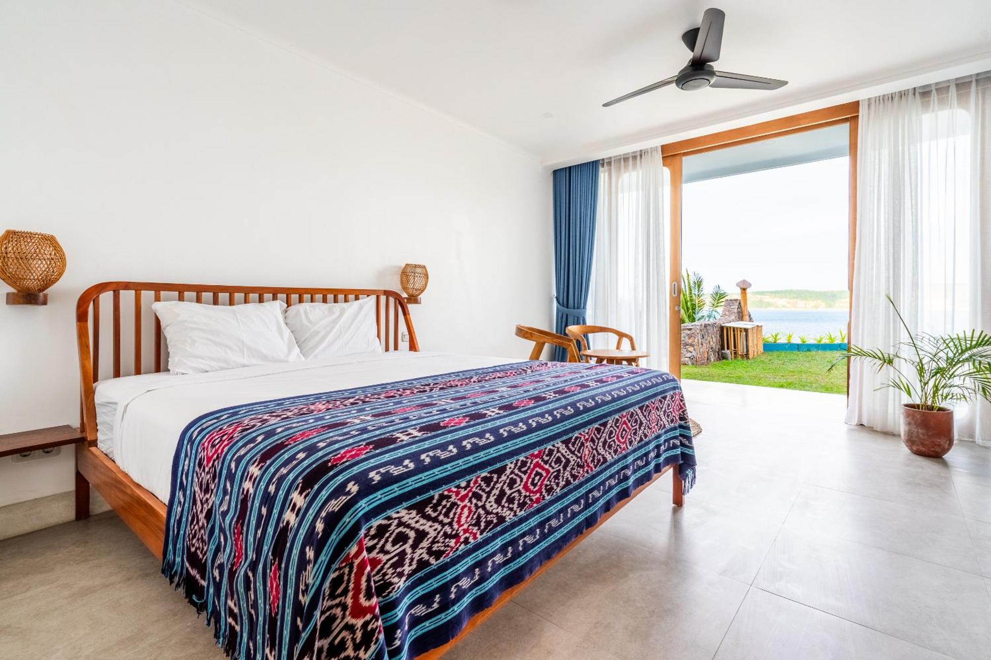 Inlight Lombok Beach Hotel Kuta  Exterior photo