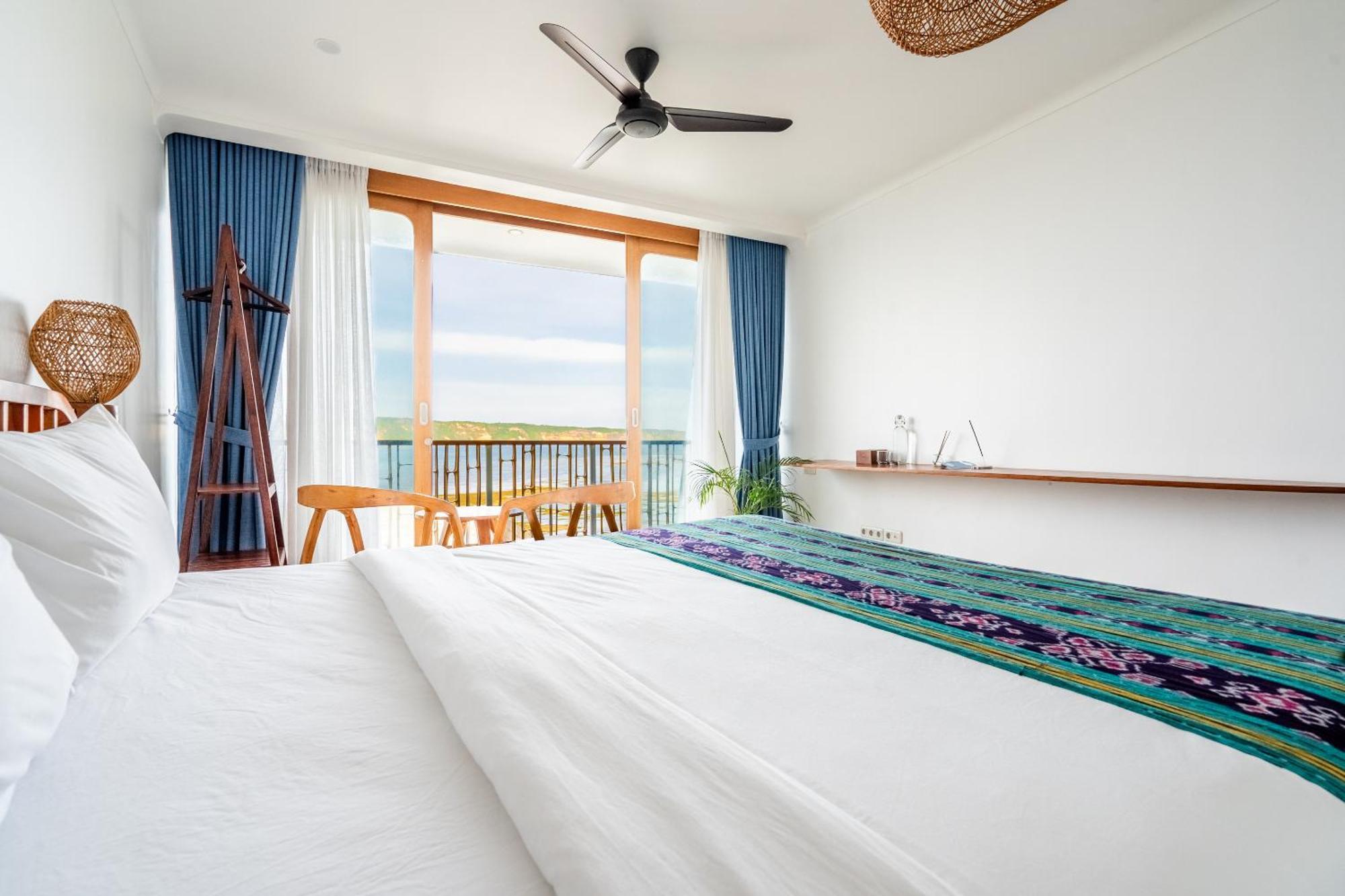 Inlight Lombok Beach Hotel Kuta  Exterior photo